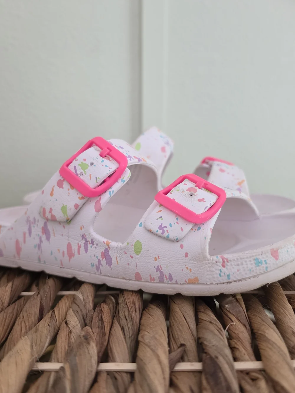 Children's Place White Paint-Splash Sandals Size 2 Kids